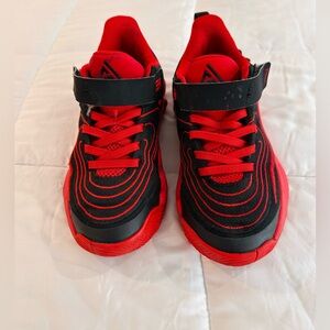 Nike Kids Giannis Sneakers in Red & Black
